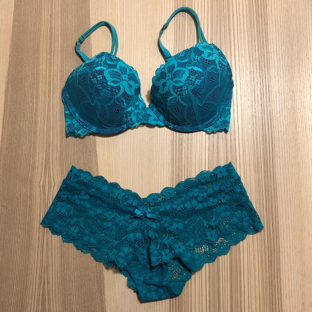 Honeydew • Teal Lace Bra and Panty Set